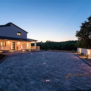 Prodej rodinného domu, 420m²