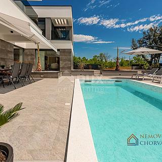 Prodej rodinného domu, 192m²