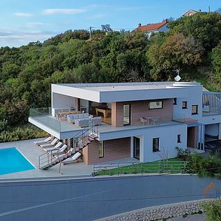 Prodej rodinného domu, 400m²