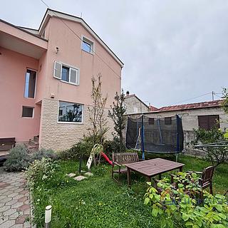 Prodej rodinného domu, 478m²