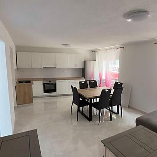 Prodej rodinného domu, 280m²