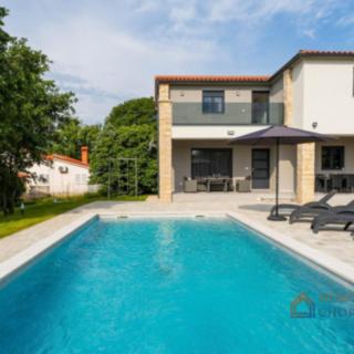 Prodej rodinného domu, 148m²