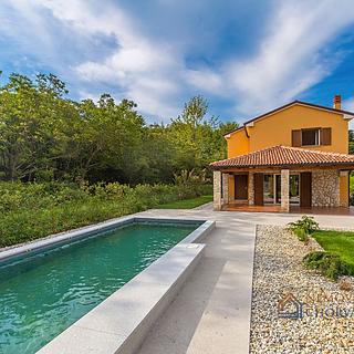 Prodej rodinného domu, 250m²