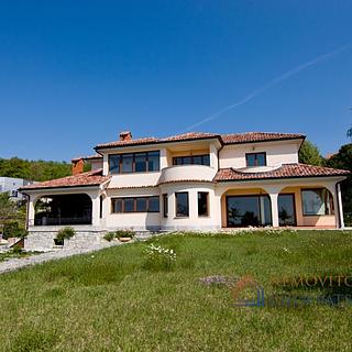 Prodej rodinného domu, 400m²