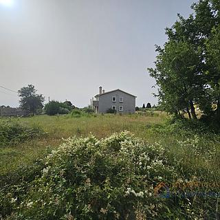 Prodej stavební parcely, 907m²