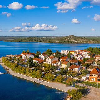 Prodej stavební parcely, 798m²