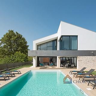 Prodej rodinného domu, 400m²