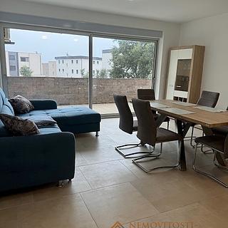 Prodej bytu 1+kk, garsoniery, 79m&sup2;