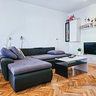 Prodej bytu 1+kk, garsoniery, 74m²