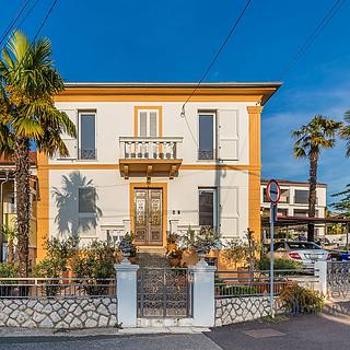 Prodej rodinného domu, 220m²