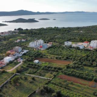 Prodej stavební parcely, 3383m²
