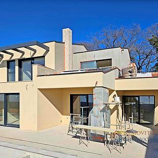 Prodej rodinného domu, 243m²