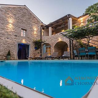 Prodej rodinného domu, 200m²