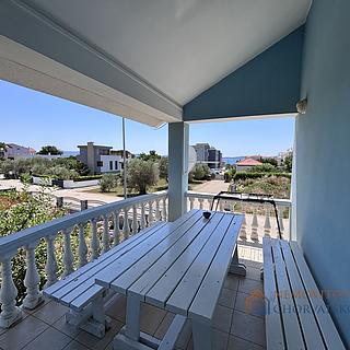 Prodej rodinného domu, 208m²