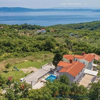 Prodej rodinného domu, 181m²