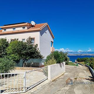 Prodej rodinného domu, 298m²