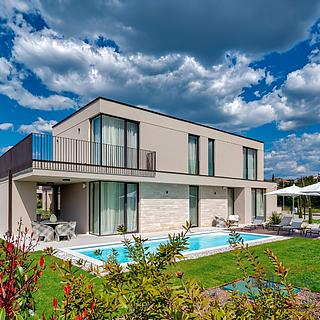 Prodej rodinného domu, 258m²