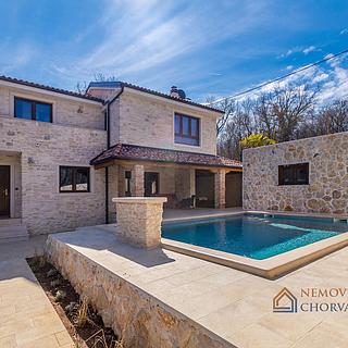 Prodej rodinného domu, 220m²