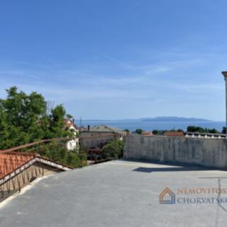 Prodej rodinného domu, 242m²
