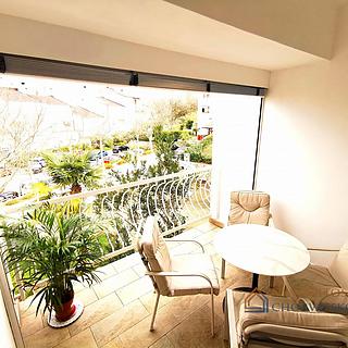 Prodej bytu 2+kk, 148m²