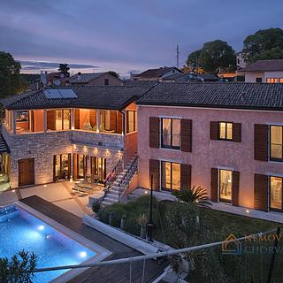 Prodej rodinného domu, 388m²