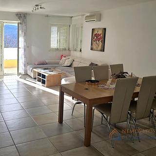 Pronájem bytu 2+kk, 77m²