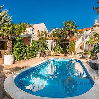 Prodej rodinného domu, 172m²