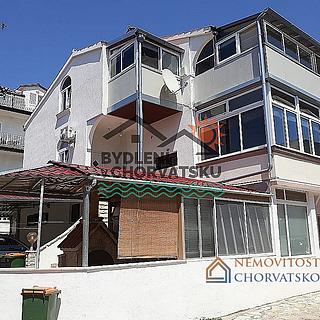 Prodej rodinného domu, 295m²