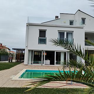 Prodej rodinného domu, 265m²