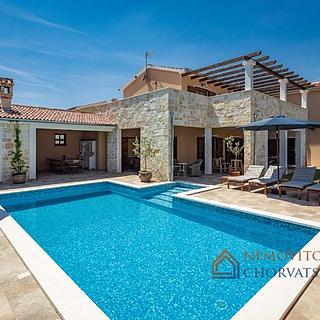 Prodej rodinného domu, 360m²