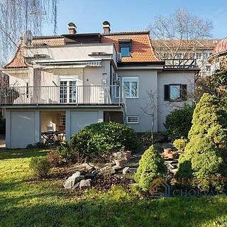 Prodej rodinného domu, 477m²