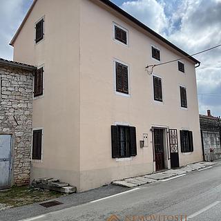 Prodej rodinného domu, 180m²