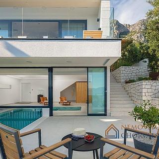 Prodej rodinného domu, 289m²