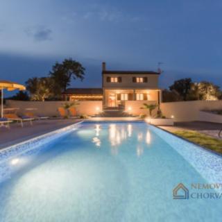 Prodej rodinného domu, 180m²