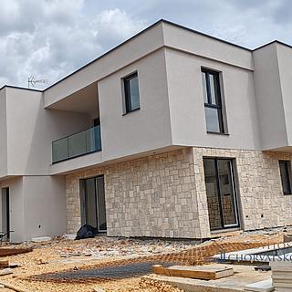 Prodej rodinného domu, 230m²