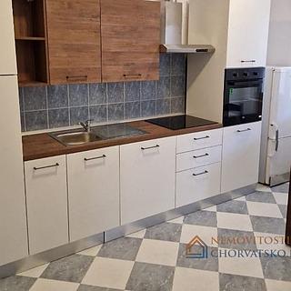 Prodej rodinného domu, 300m²