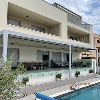 Prodej rodinného domu, 470m²