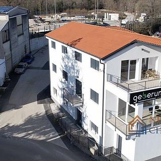 Prodej rodinného domu, 390m²