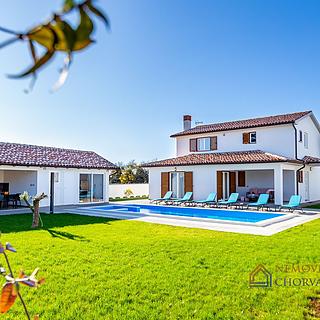 Prodej rodinného domu, 141m²