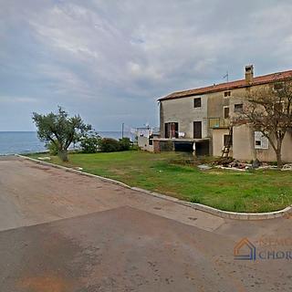 Prodej rodinného domu, 196m²