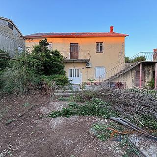 Prodej rodinného domu, 350m&sup2;