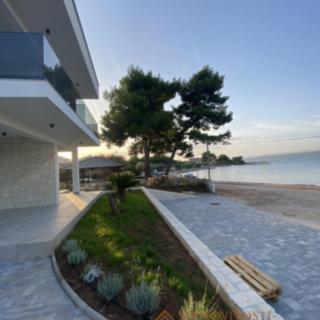 Prodej rodinného domu, 317m²