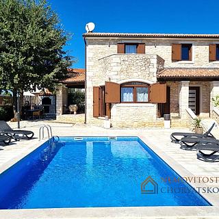 Prodej rodinného domu, 168m²