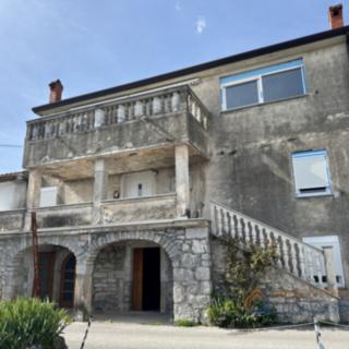 Prodej rodinného domu, 420m²