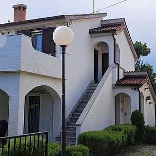 Prodej rodinného domu, 180m²