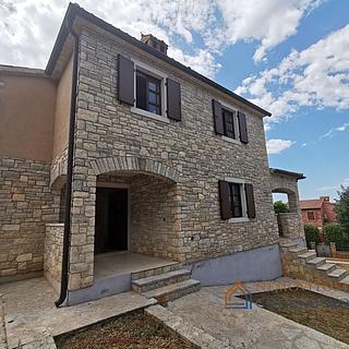 Prodej rodinného domu, 180m²