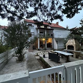 Prodej rodinného domu, 233m²