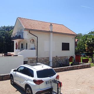 Prodej rodinného domu, 350m²