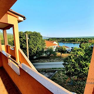 Prodej rodinného domu, 246m²