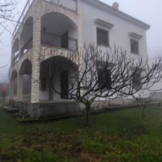 Prodej rodinného domu, 240m²
